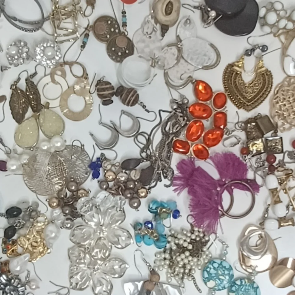 Earrings-100 Pairs - Picture 3 of 4